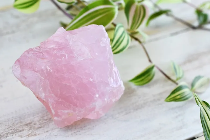 Cuarzo rosa en bruto